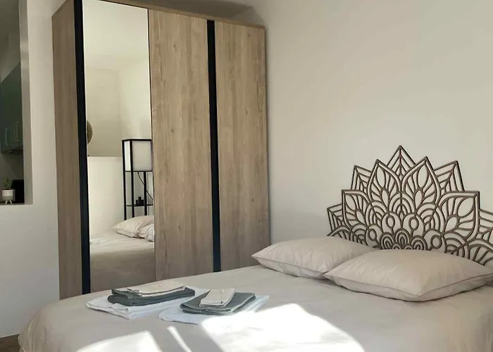 Oasis & Charme Au Coeur 아파트 Audun-le-Tiche